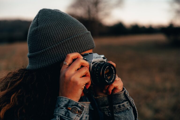 woman with DSLR camera